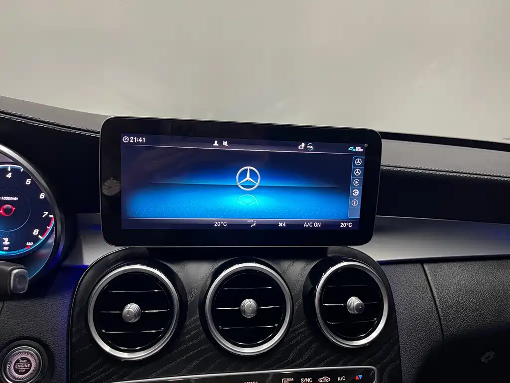 Mercedes-Benz C-Class — миниатюра 12