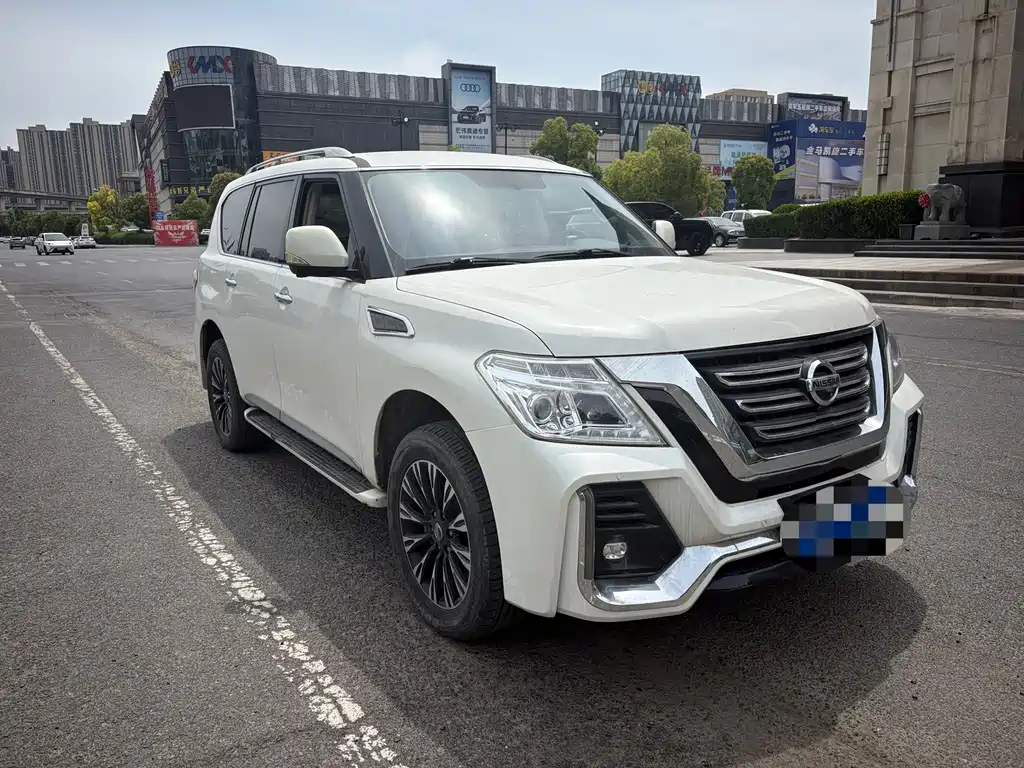 Nissan Patrol — миниатюра 3