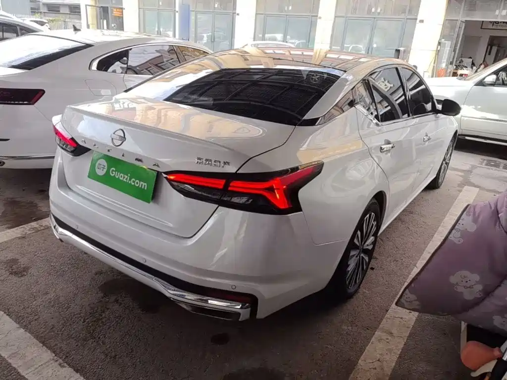 Nissan Teana — миниатюра 7
