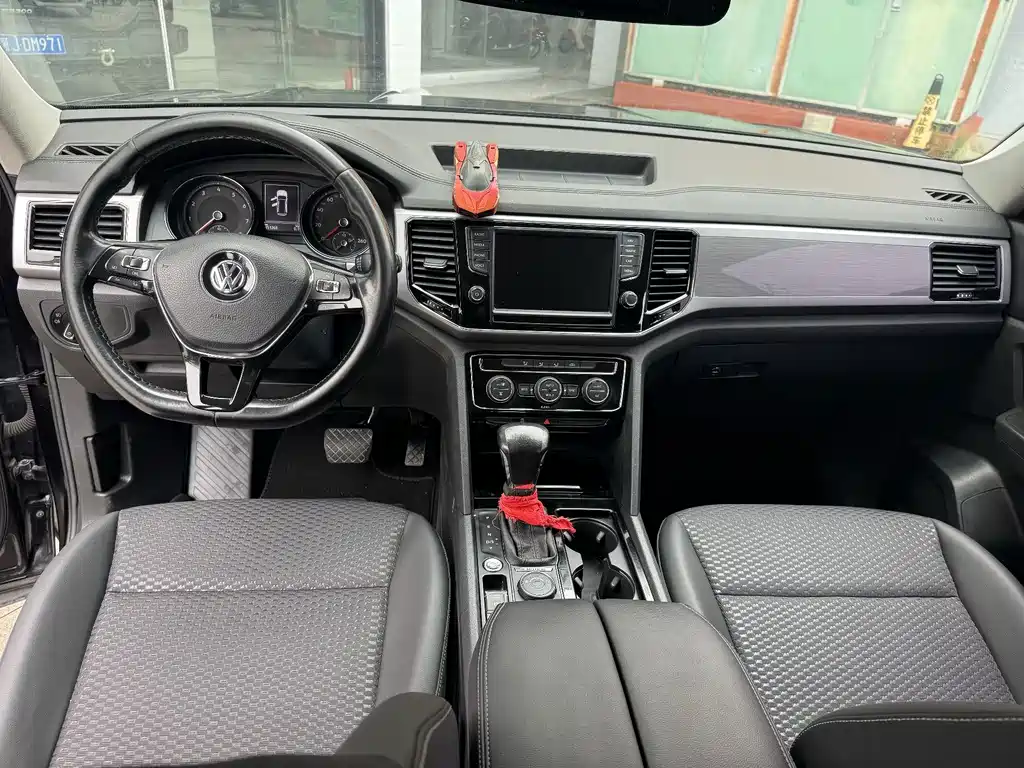 Volkswagen Teramont — миниатюра 8