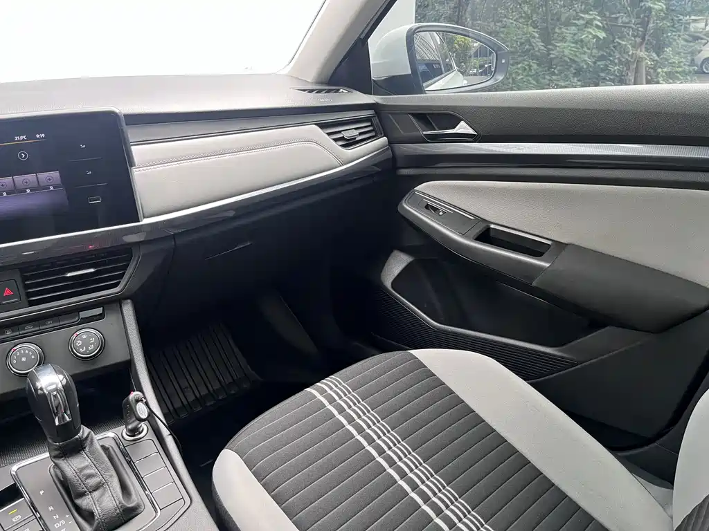 Volkswagen Bora — миниатюра 6