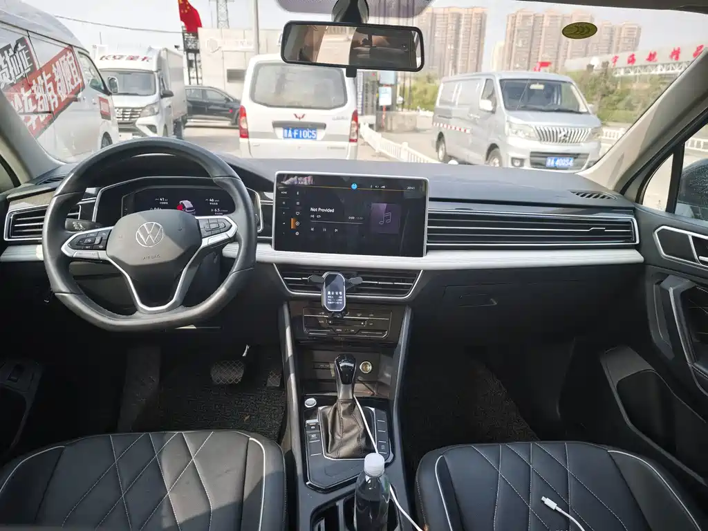 Volkswagen Tiguan L — миниатюра 4