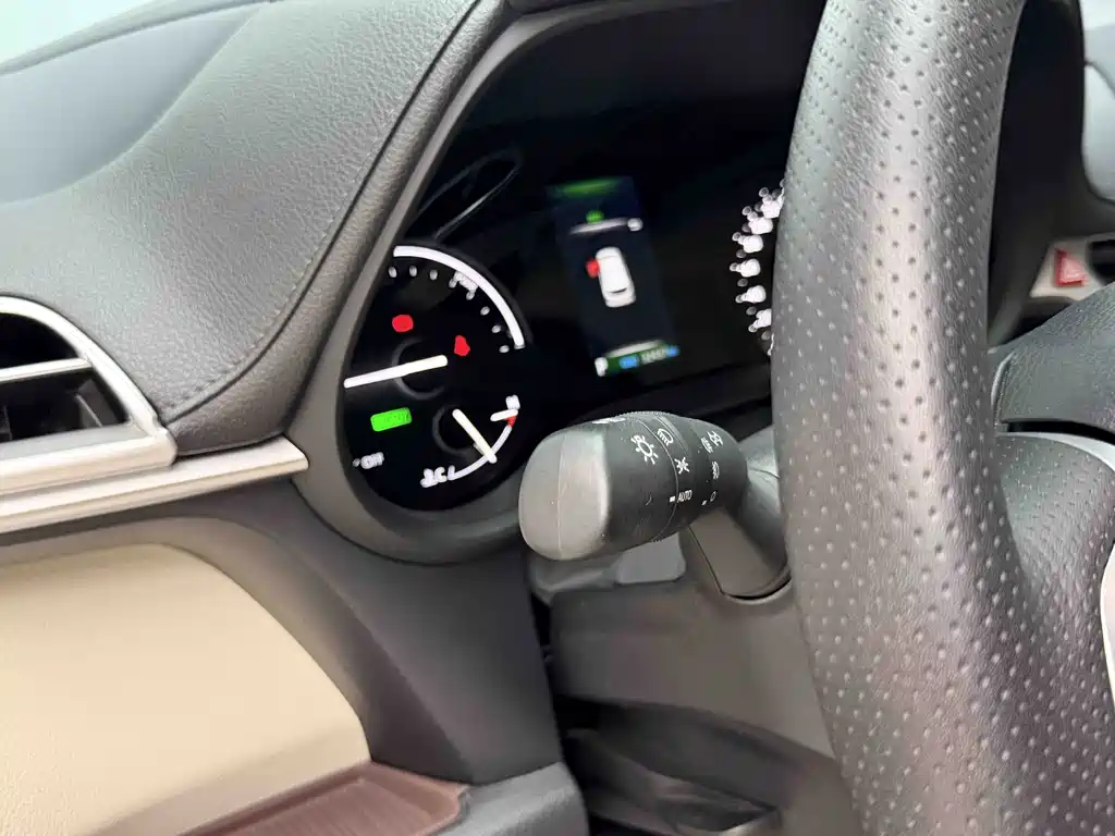 Toyota Sienna — миниатюра 14