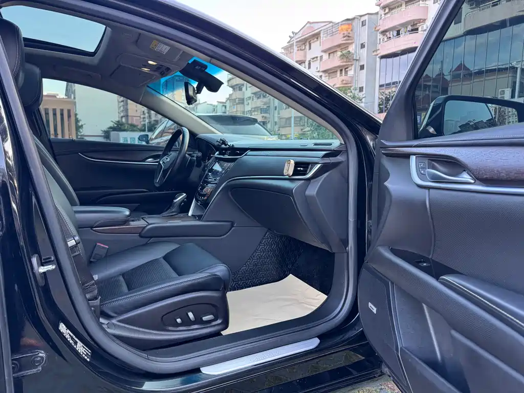 Cadillac XTS — миниатюра 10