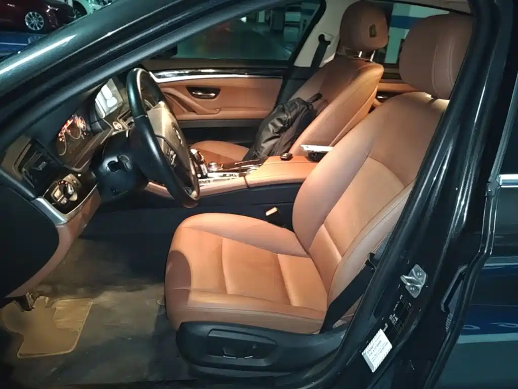 BMW 5 Series — миниатюра 15