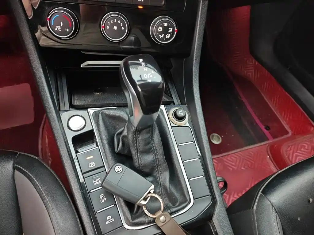 Volkswagen Sagitar — миниатюра 7