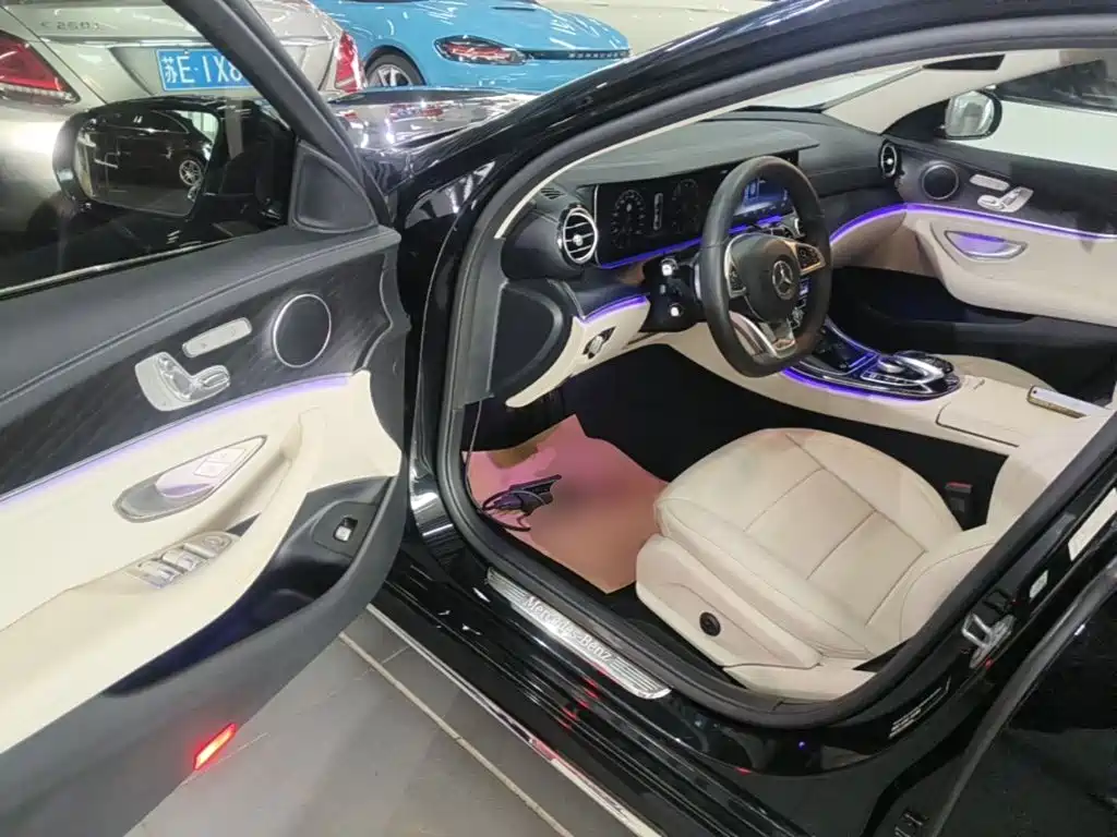 Mercedes-Benz E-Class — миниатюра 16