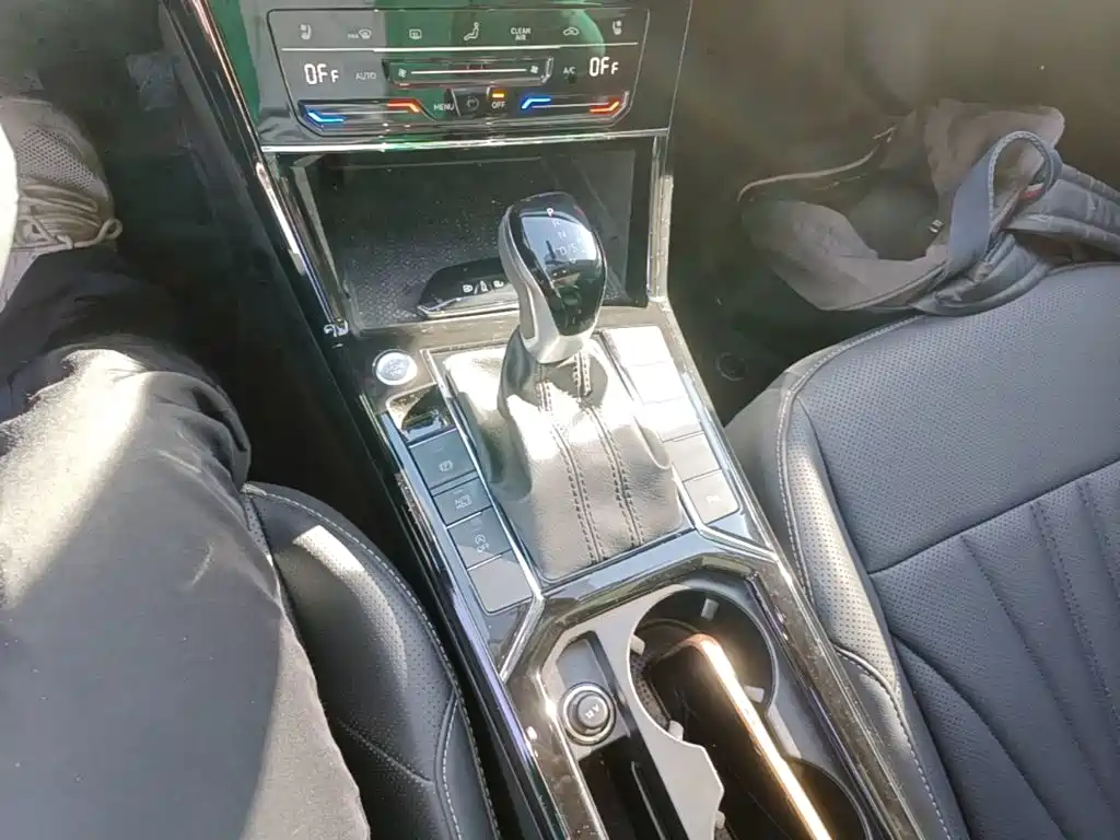 Volkswagen Passat — миниатюра 14