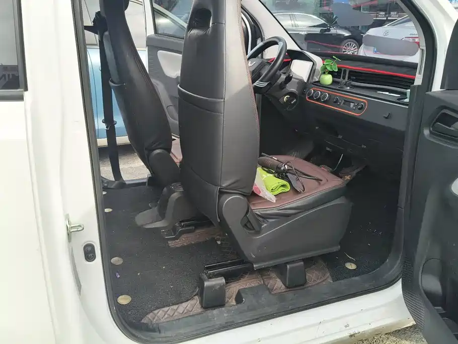 Wuling MINIEV — миниатюра 8