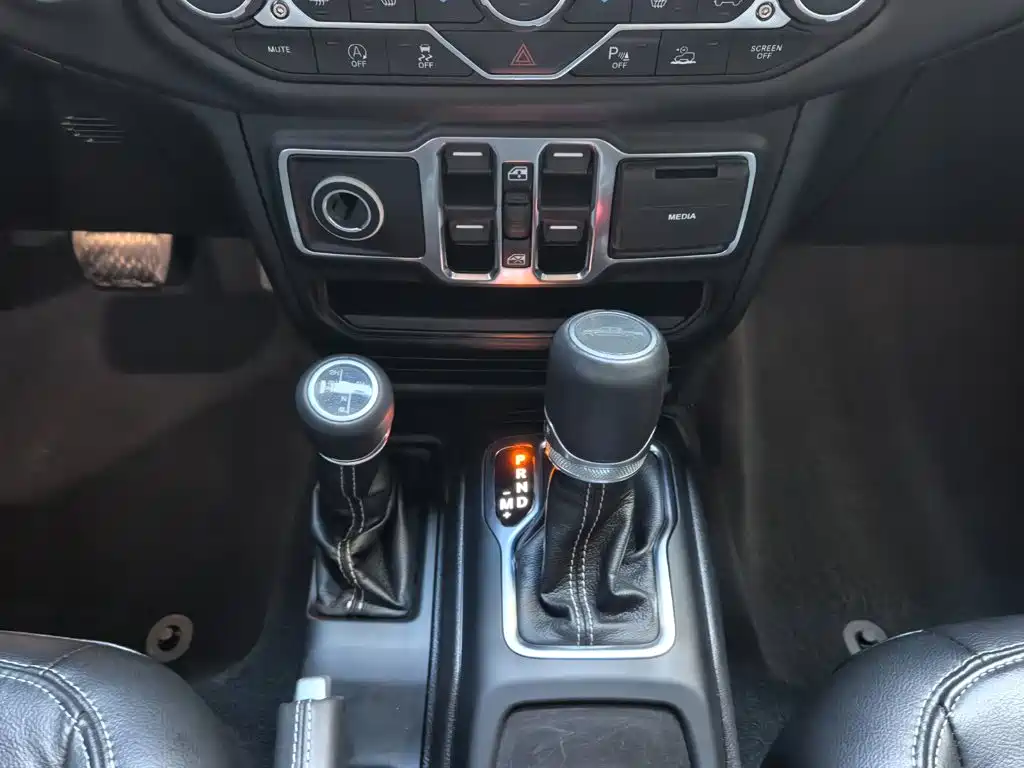 Jeep Gladiator — миниатюра 14
