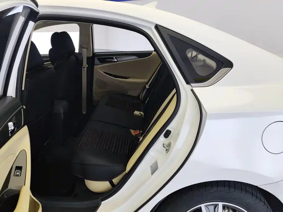 Changan Eado — миниатюра 11