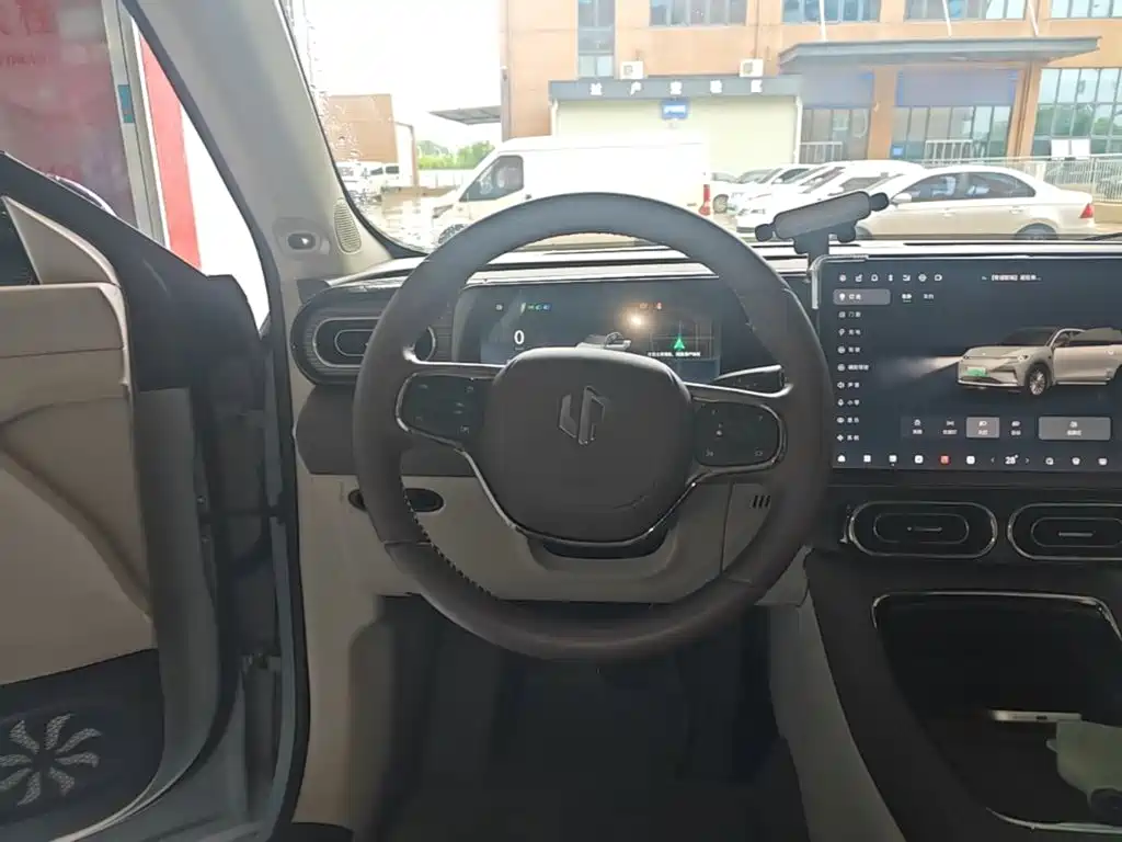 Leapmotor Leapmotor C11 — миниатюра 11