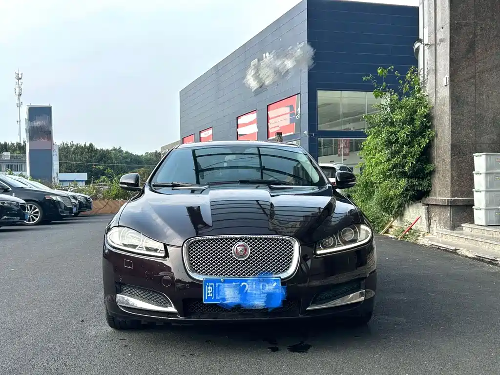 Jaguar XF — миниатюра 2