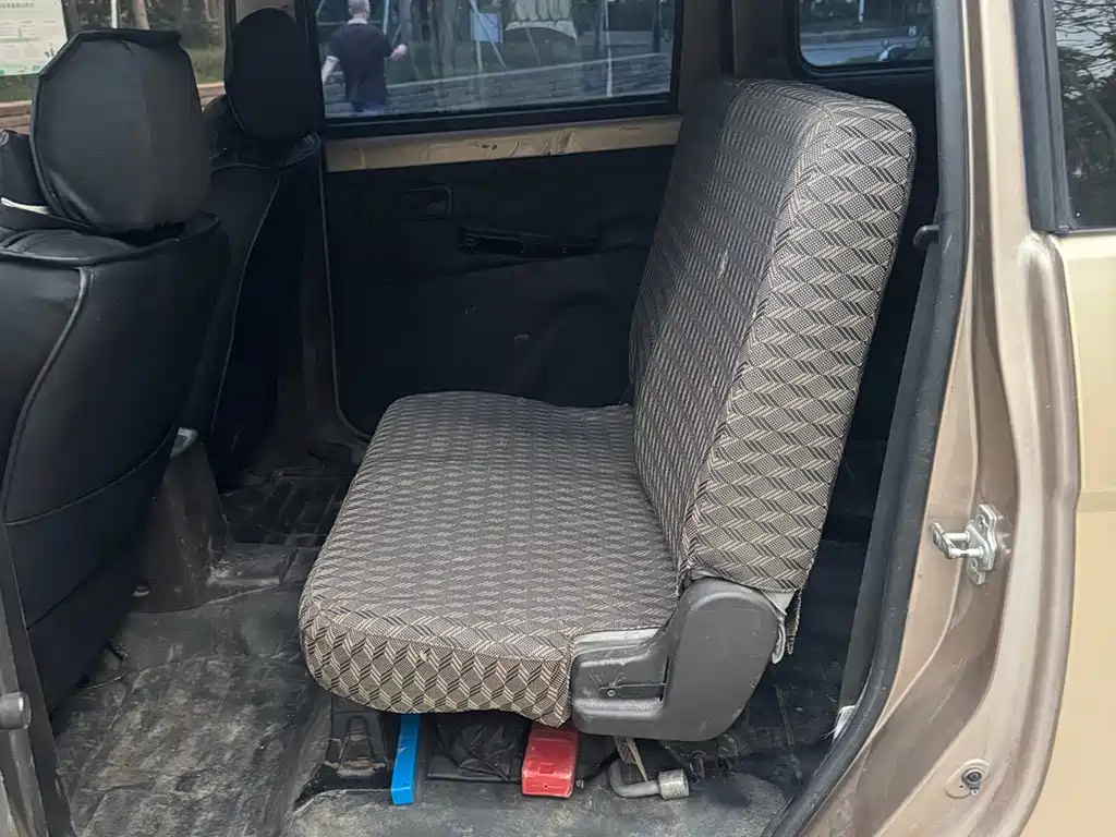 Wuling Hongguang — миниатюра 12