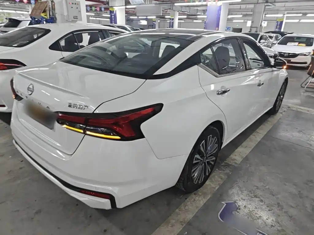 Nissan Teana — миниатюра 7