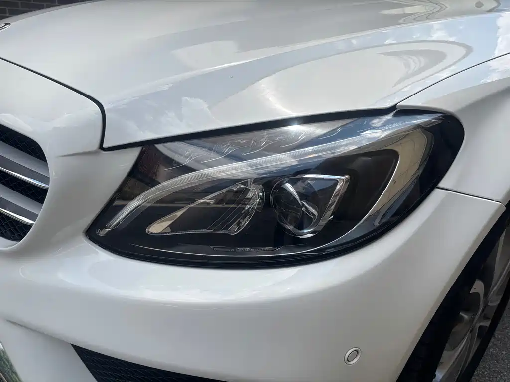 Mercedes-Benz C-Class — миниатюра 4
