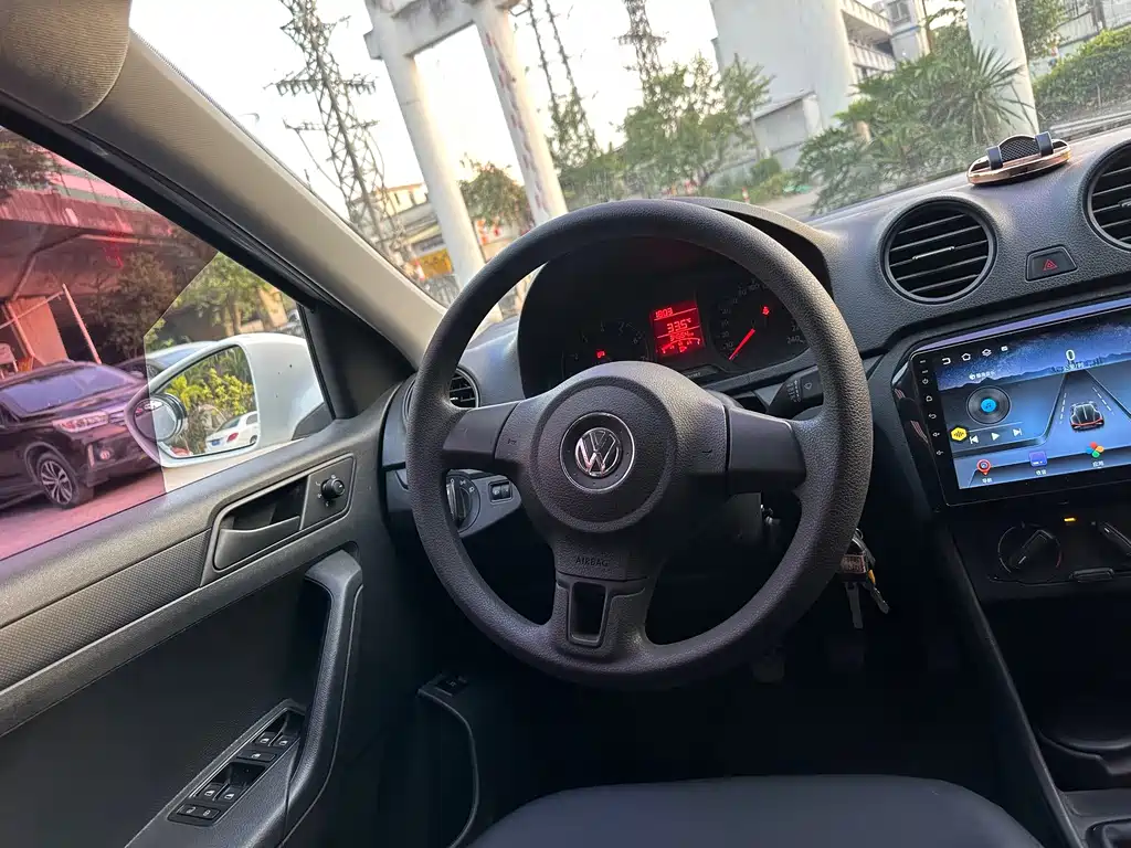 Volkswagen Jetta — миниатюра 18
