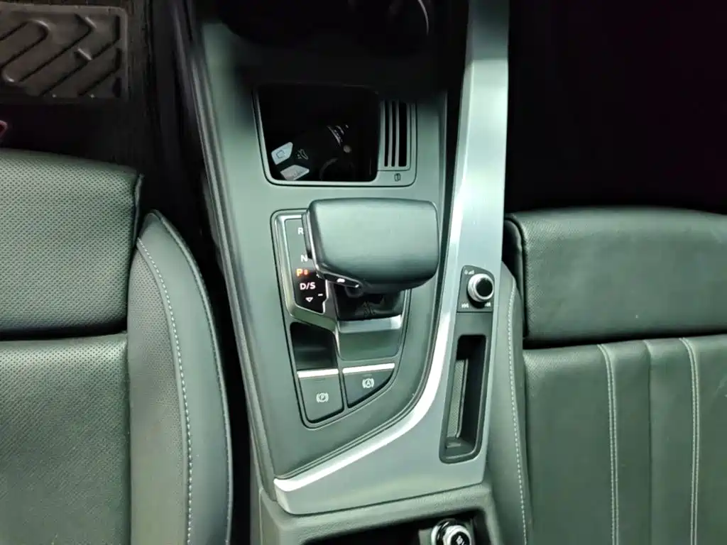 Audi A4L — миниатюра 14