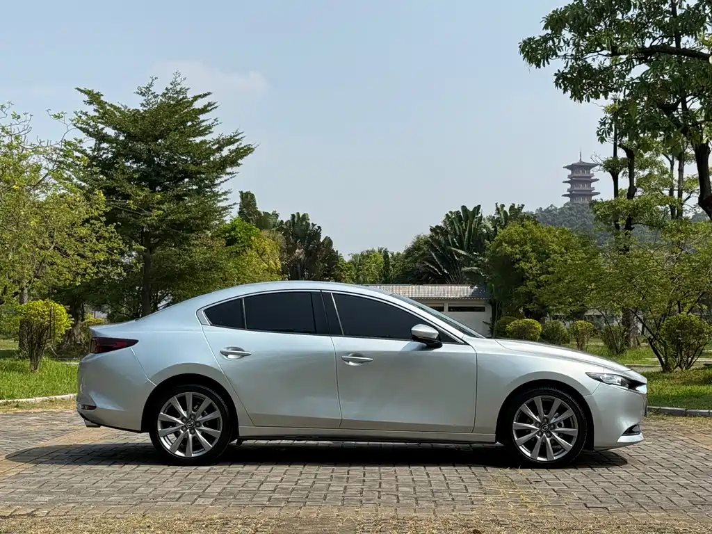 Mazda 3 Axela — миниатюра 19