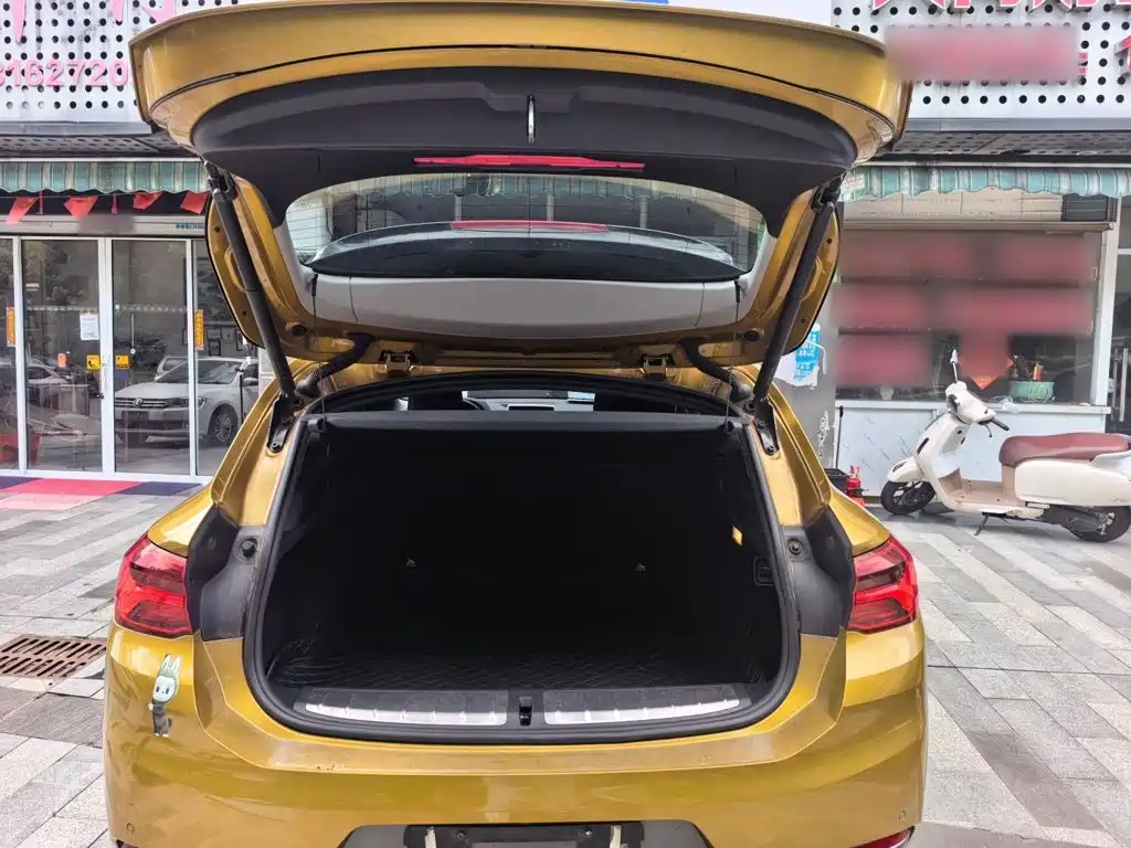 BMW X2 (Import) — миниатюра 4