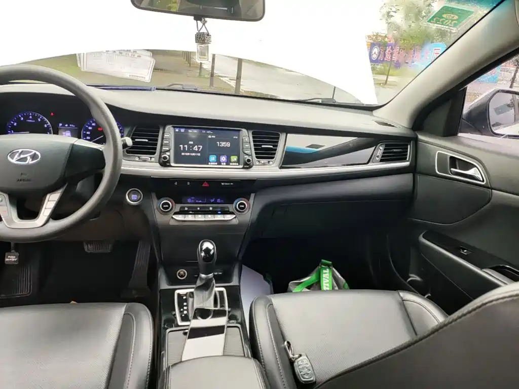 Hyundai Mistra — миниатюра 13