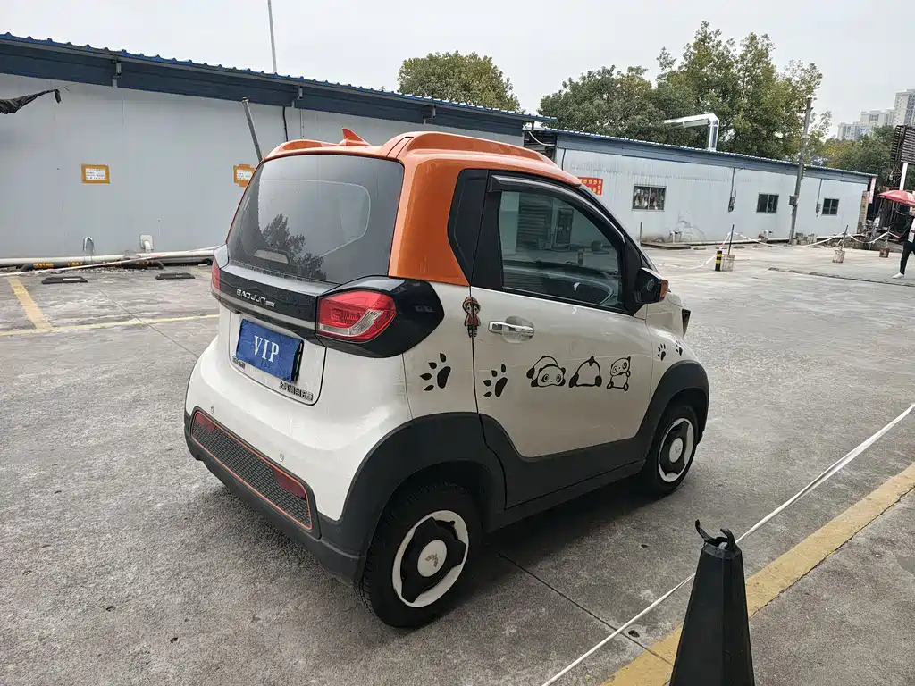 BAOJUN E100