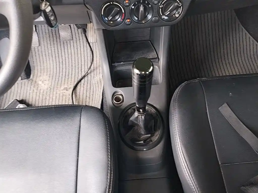 Suzuki Swift — миниатюра 14