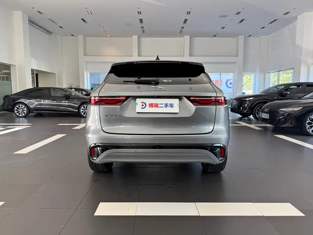 Jaguar F-PACE — миниатюра 5