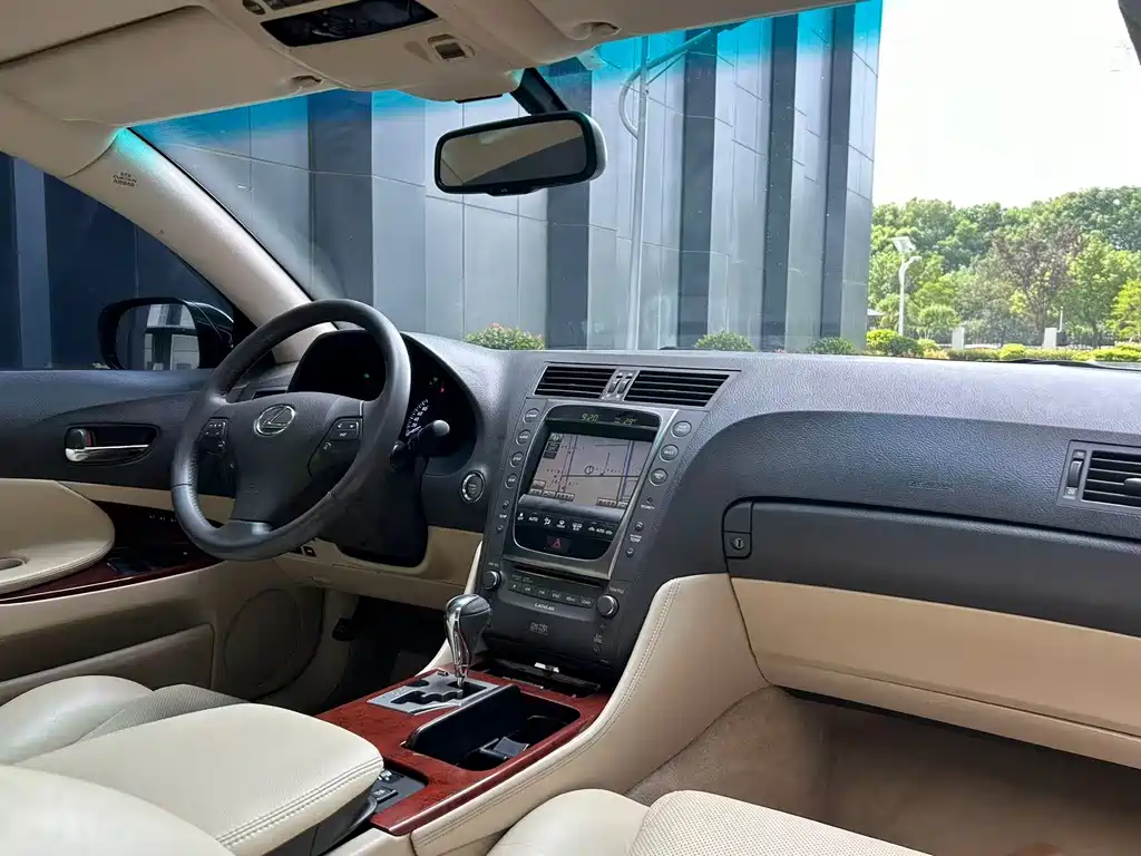 Lexus GS — миниатюра 13