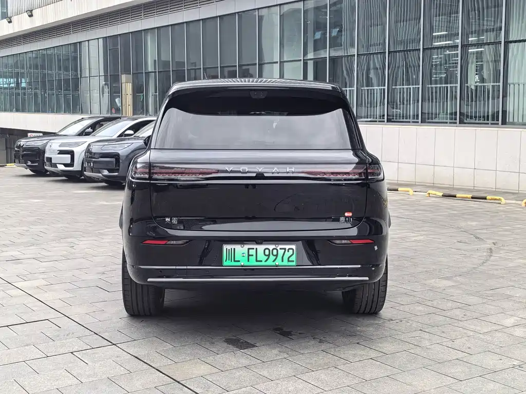 VOYAH Taishan — миниатюра 5