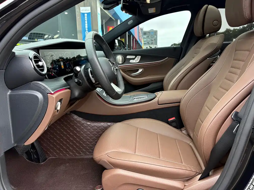 Mercedes-Benz E-Class — миниатюра 13