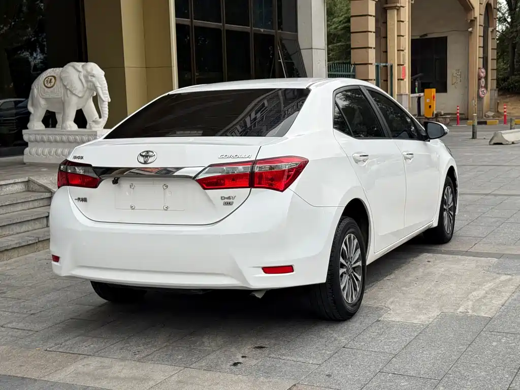 Toyota Corolla — миниатюра 4