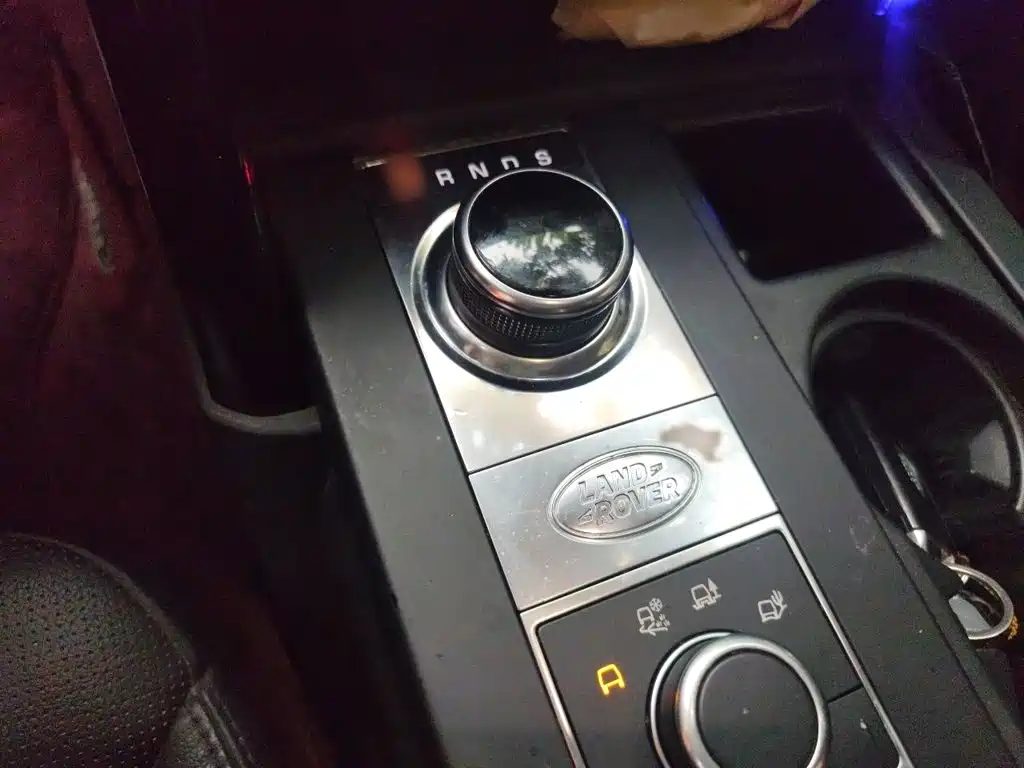 Land Rover Discovery — миниатюра 7