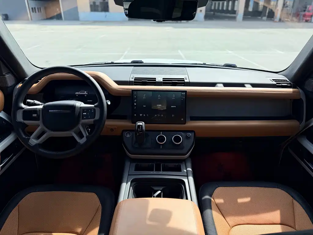 Land Rover Defender — миниатюра 7