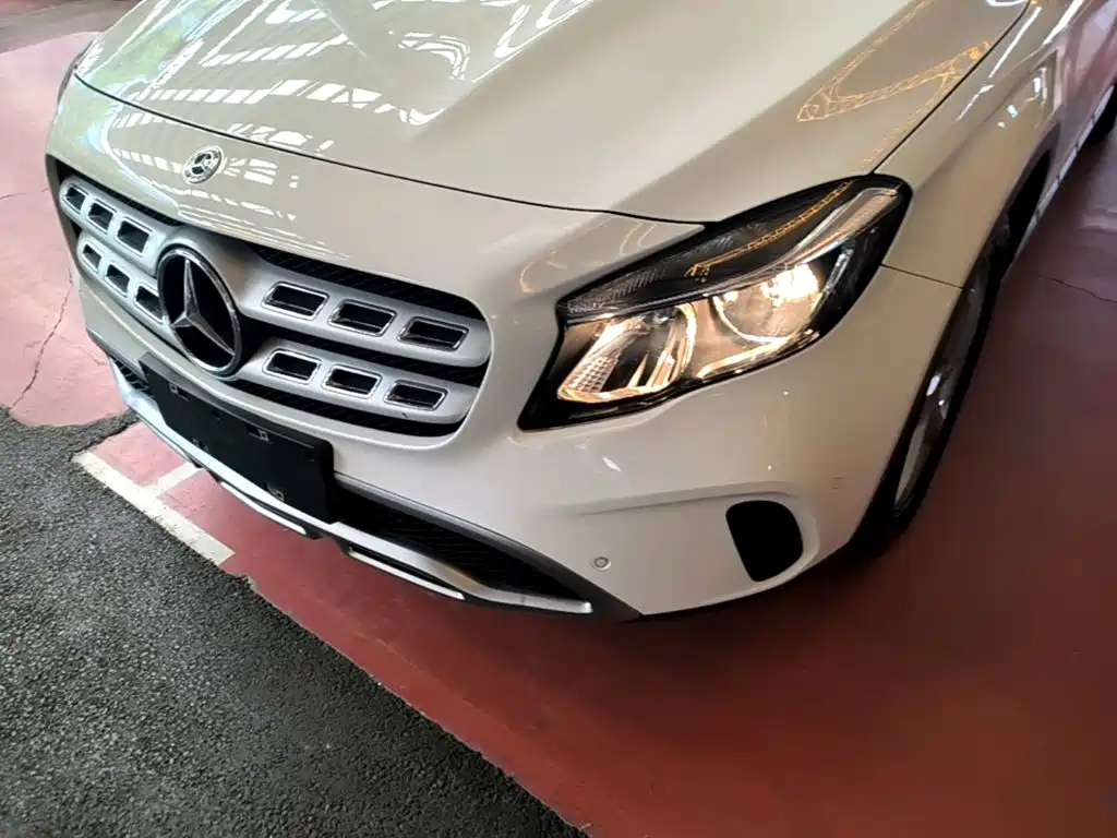Mercedes-Benz GLA — миниатюра 24