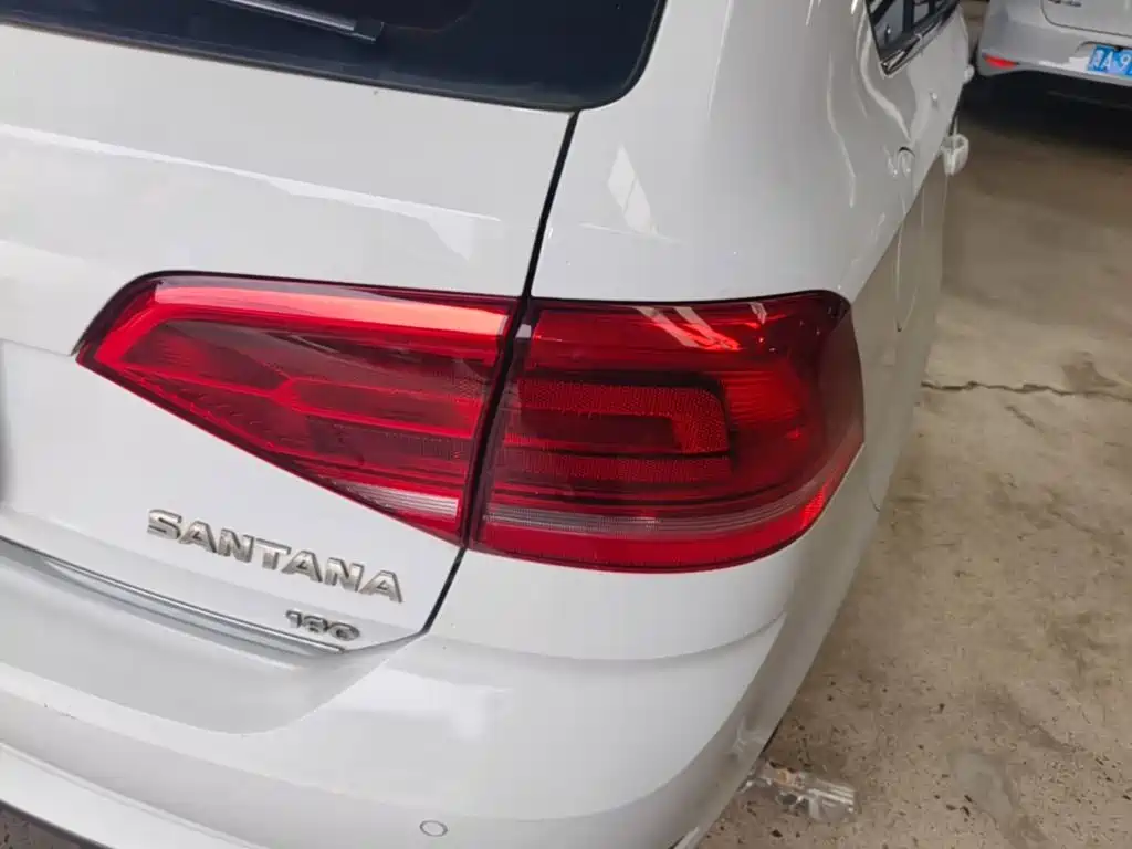 Volkswagen Santana — миниатюра 8