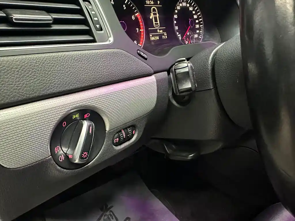 Volkswagen Sagitar — миниатюра 15