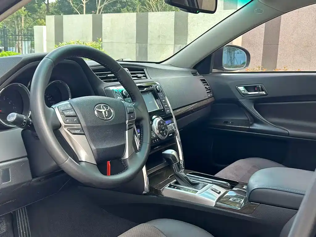 Toyota Reiz — миниатюра 20