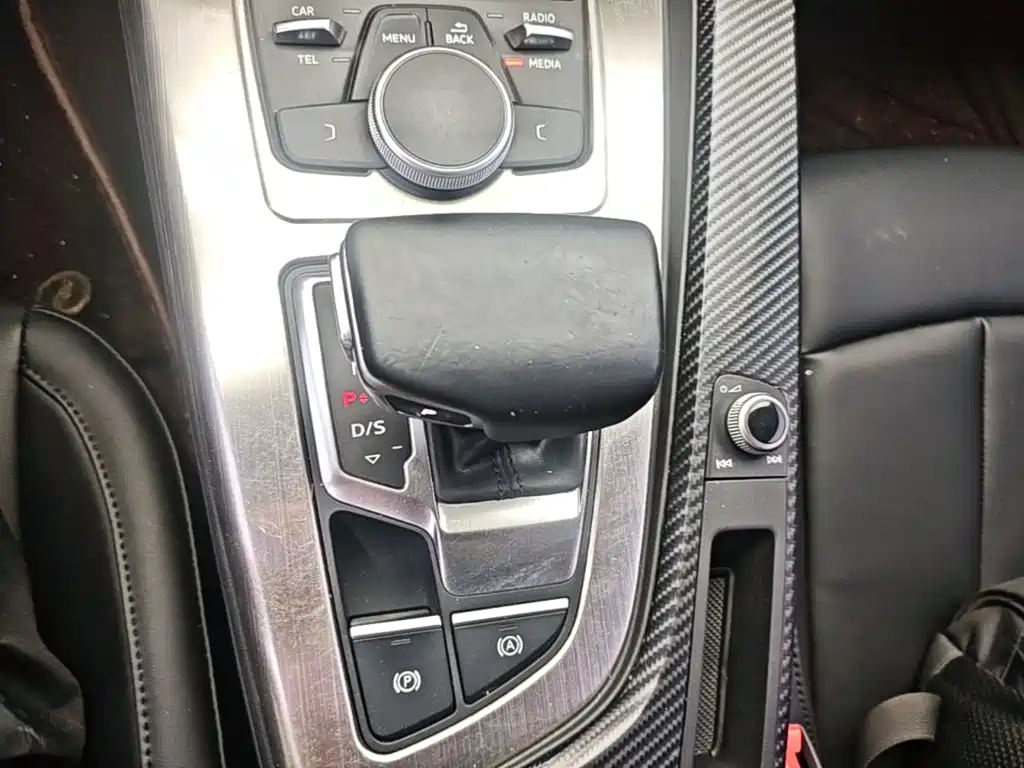 Audi A4L — миниатюра 14
