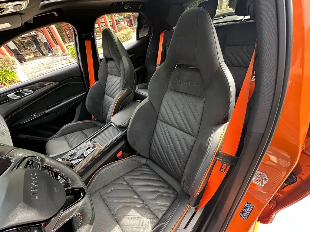 LYNK & CO. 02 HATCHBACK