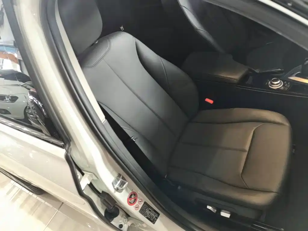 BMW 3 Series — миниатюра 25