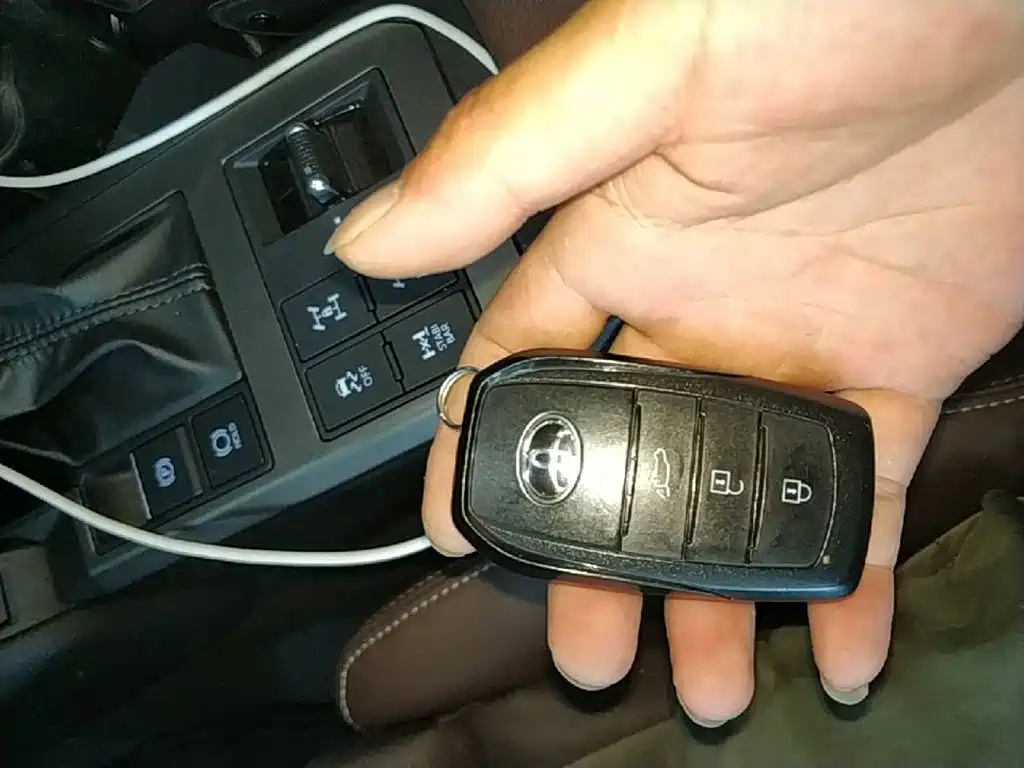 Toyota Prado — миниатюра 9
