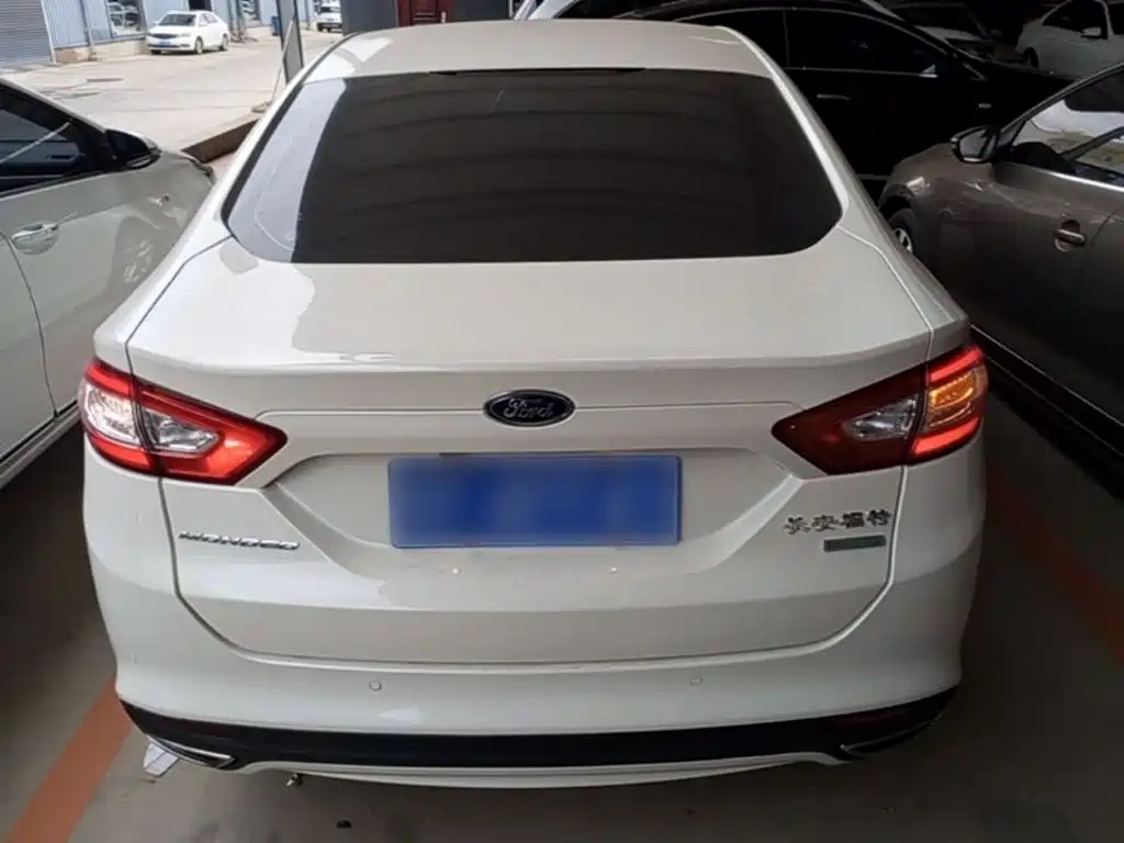 Ford Mondeo — миниатюра 6
