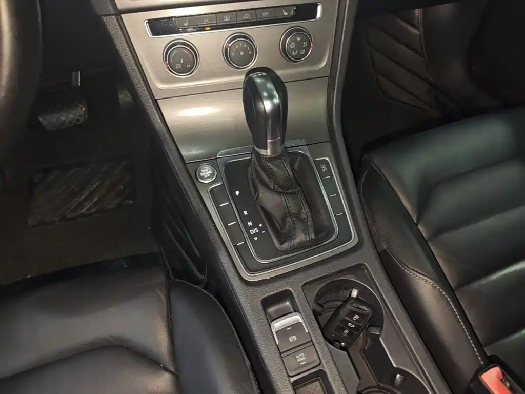 Volkswagen Golf — миниатюра 14
