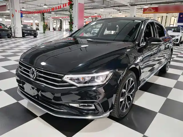 VOLKSWAGEN MAGOTAN 2022