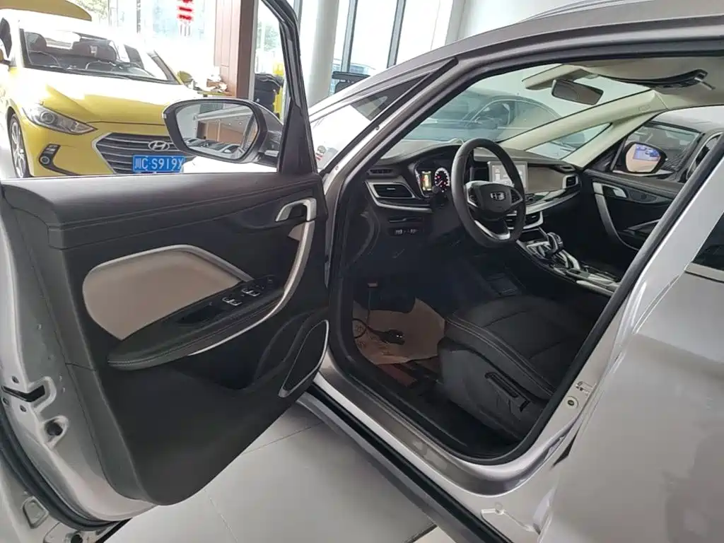 Geely Jia Ji — миниатюра 16