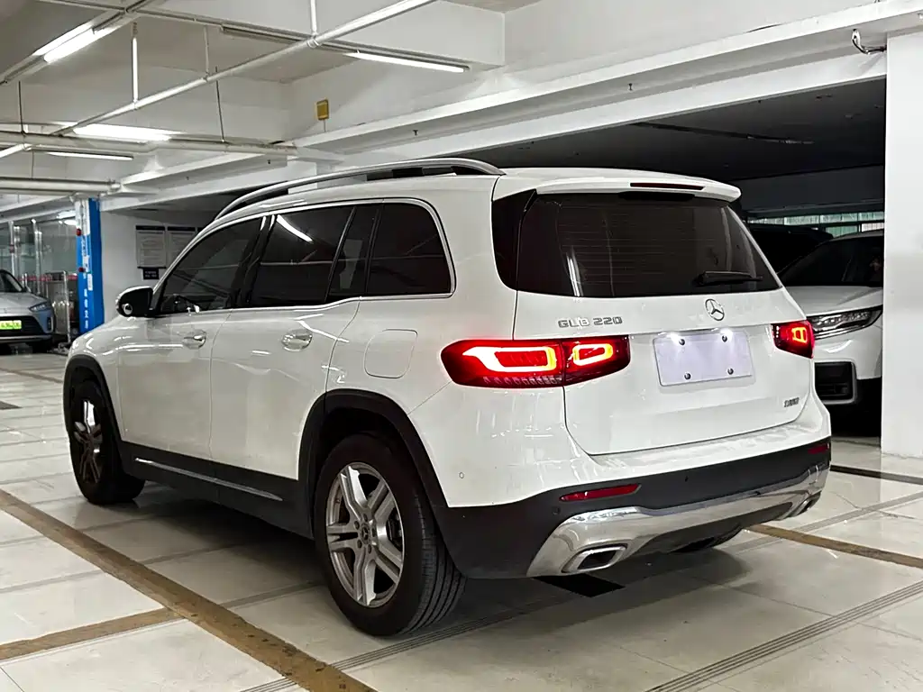 Mercedes-Benz GLB — миниатюра 16