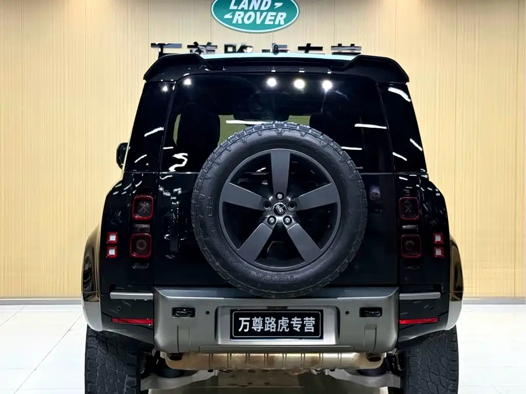 Land Rover Defender — миниатюра 18
