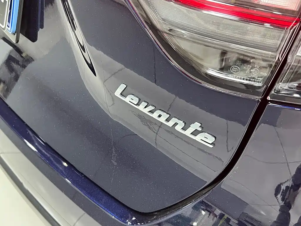 Maserati Levante — миниатюра 7