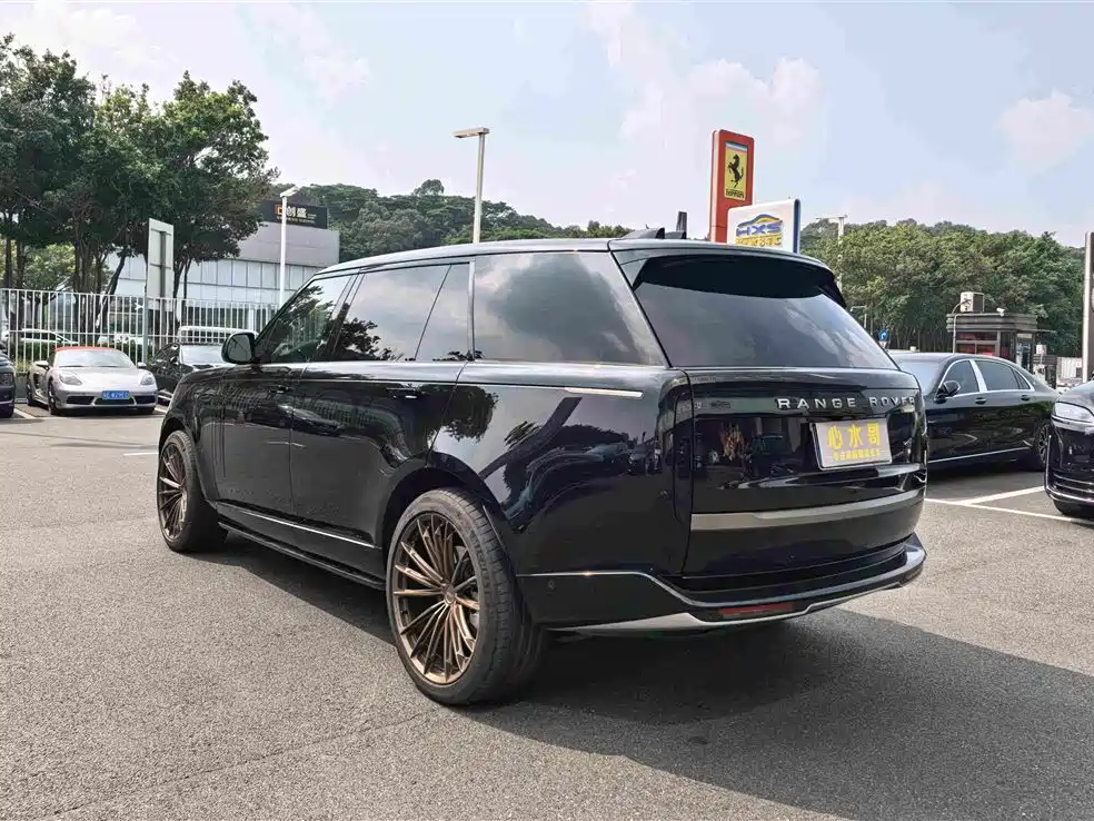 Land Rover Range Rover — миниатюра 4